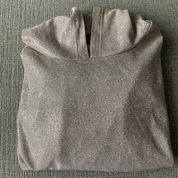 BERSHKA glitter champagne crop top hoodie 🥂 - Picture 2 of 8